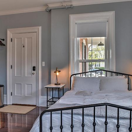The Burrell House Hotel Кийн Екстериор снимка
