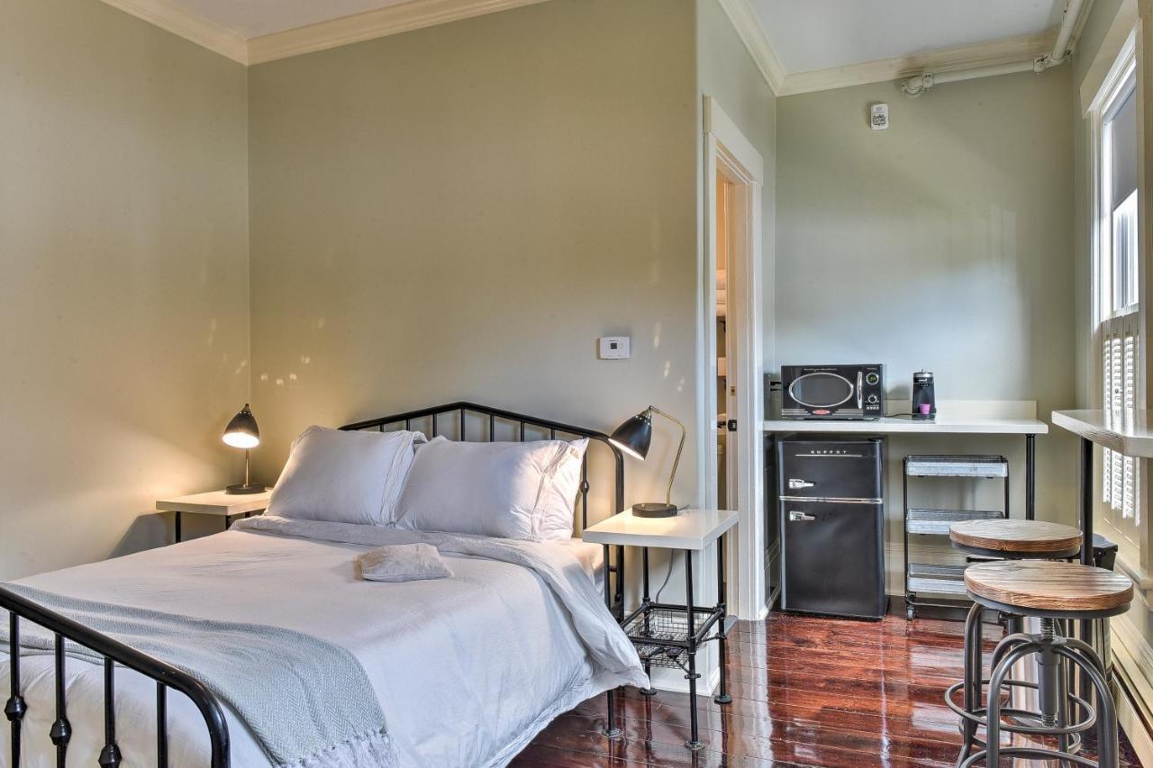 The Burrell House Hotel Кийн Екстериор снимка