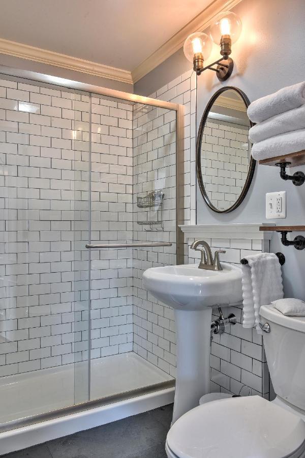 The Burrell House Hotel Кийн Екстериор снимка